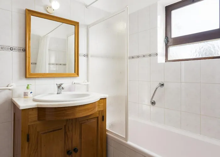 De Santa Eulalia Ii - فيلة *